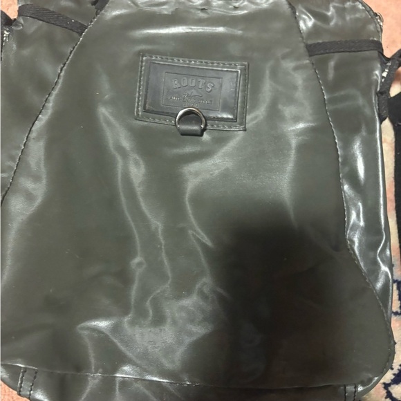 Roots Men's Forest Green Messenger Bag - Picture 3 of 5